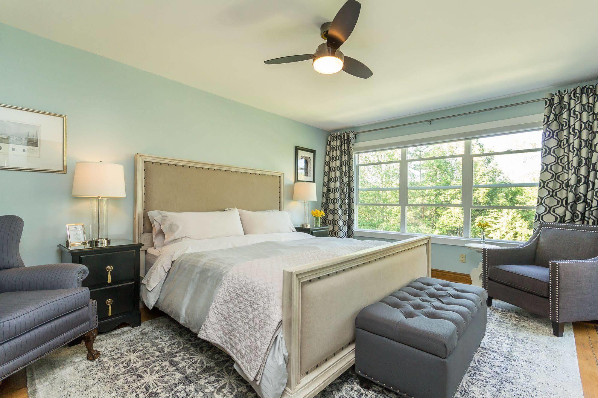 Craigleith Manor Bed & Breakfast Collingwood Eksteriør bilde