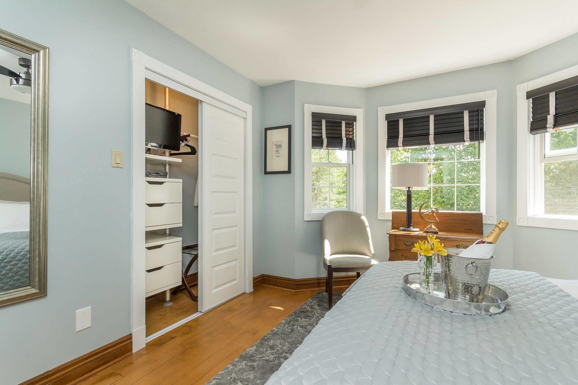 Craigleith Manor Bed & Breakfast Collingwood Eksteriør bilde